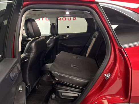 Used 2022 Ford Escape Titanium w/ Titanium Elite Package AWD/4WD image 28