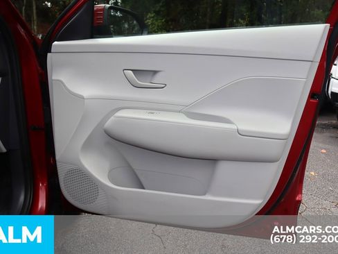 Used 2025 Hyundai Kona SEL image 28