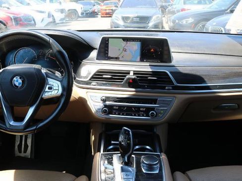 Used 2016 BMW 740i RWD image 22