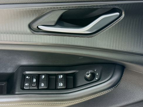 Used 2024 Jeep Grand Cherokee Altitude image 20