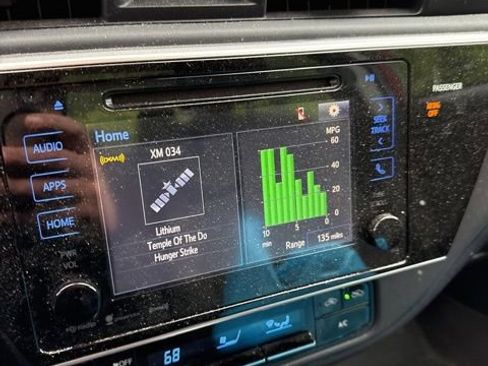 Used 2017 Toyota Corolla LE w/ LE Premium Package w/Moonroof FWD image 36