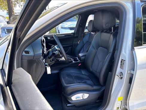 Used 2020 Porsche Macan AWD/4WD image 28