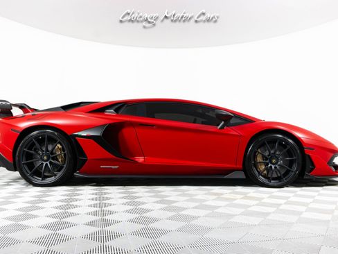 Used 2019 Lamborghini Aventador SVJ AWD/4WD image 10
