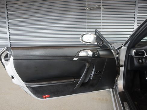 Used 2005 Porsche 911 Carrera S image 24