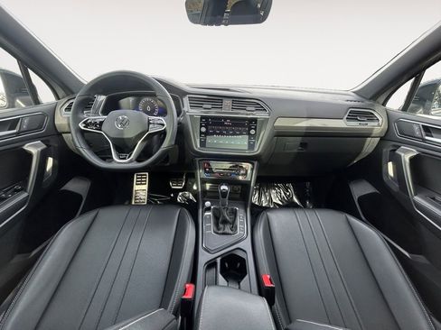 Used 2023 Volkswagen Tiguan SE R-Line FWD image 13