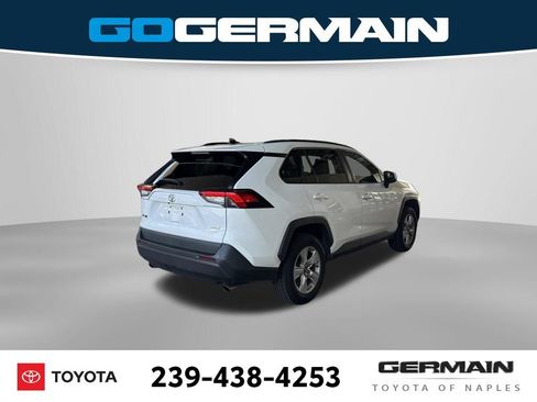 Used 2021 Toyota RAV4 XLE w/ Convenience Package FWD image 9