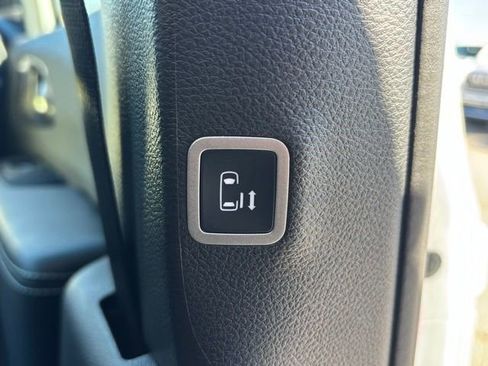 New 2026 Chrysler Pacifica Select image 10