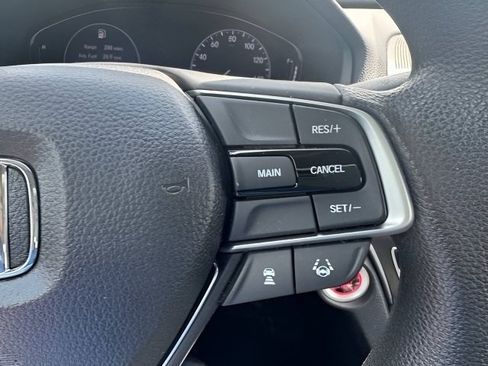 Used 2018 Honda Accord LX image 18
