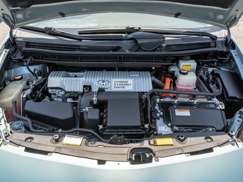 Used 2014 Toyota Prius Two FWD image 13