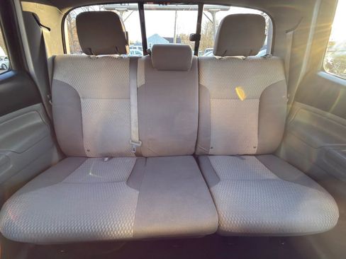 Used 2014 Toyota Tacoma 4x4 Double Cab w/ SR5 Package image 23