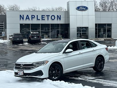 Used 2024 Volkswagen Jetta SE w/ Panoramic Sunroof Package