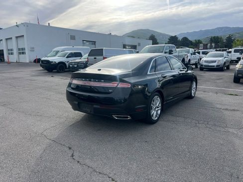 Used 2014 Lincoln MKZ FWD image 6