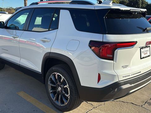 New 2026 GMC Terrain Elevation w/ Elevation Premium Package AWD/4WD image 5