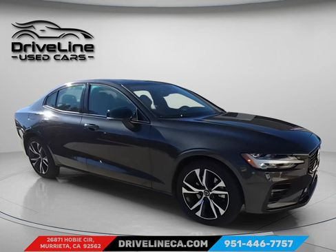 Used 2025 Volvo S60 B5 Core image 4