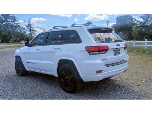 Used 2019 Jeep Grand Cherokee Altitude image 5