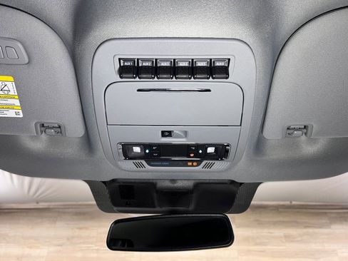 Used 2024 Ford F350 Lariat w/ Lariat Ultimate Package image 17