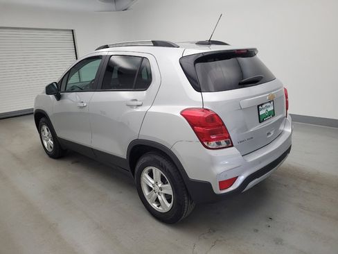 Used 2022 Chevrolet Trax LT w/ Driver Confidence Package AWD/4WD image 3