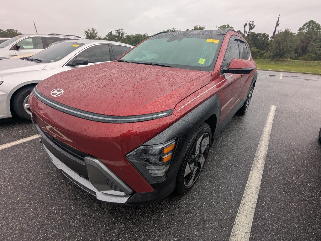 Used 2024 Hyundai Kona Limited FWD image 3