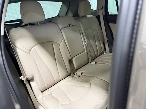 Used 2019 Buick Envision Premium image 32