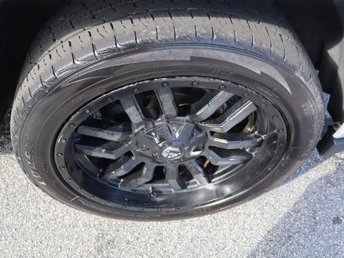 Used 2017 Chevrolet Silverado 1500 High Country RWD image 38