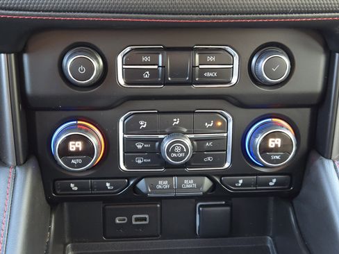 Used 2023 Chevrolet Tahoe RST image 21