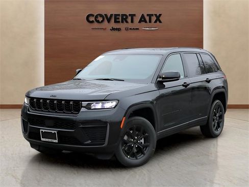 New 2026 Jeep Grand Cherokee Altitude image 1