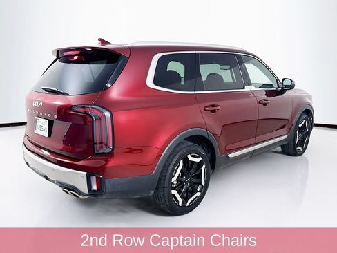 Used 2023 Kia Telluride EX w/ EX Captain's Chair Package FWD image 7