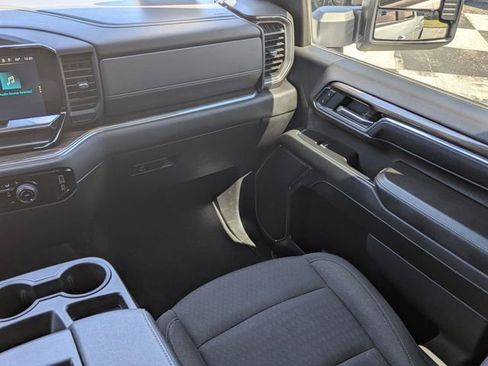 Used 2024 Chevrolet Silverado 2500 LT image 19