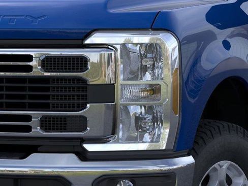 New 2026 Ford F350 XLT w/ FX4 Off-Road Package AWD/4WD image 18