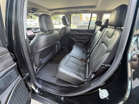 Used 2023 Jeep Grand Cherokee 4WD 4xe w/ Luxury Tech Group II image 15