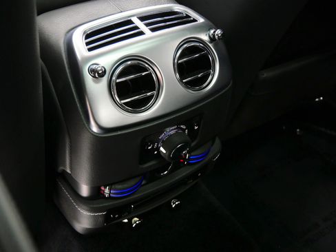 Used 2013 Rolls-Royce Ghost RWD image 33