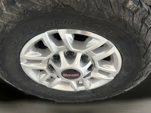Used 2022 GMC Sierra 2500 SLE w/ Snow Plow Prep/Camper Package AWD/4WD image 20