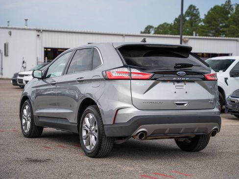 Used 2022 Ford Edge Titanium AWD/4WD image 5