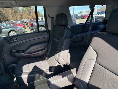 Used 2019 GMC Yukon XL SLT w/ HD Trailering Package image 14