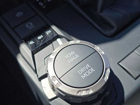 Certified 2026 Toyota 4Runner SR5 AWD/4WD image 37