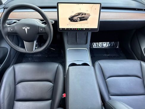 Used 2023 Tesla Model 3 Standard Range image 12