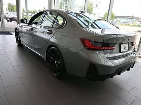 Used 2026 BMW 330i xDrive Sedan w/ M Sport Package AWD/4WD image 4