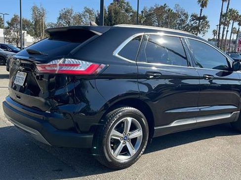 Used 2021 Ford Edge SEL w/ Convenience Package image 7