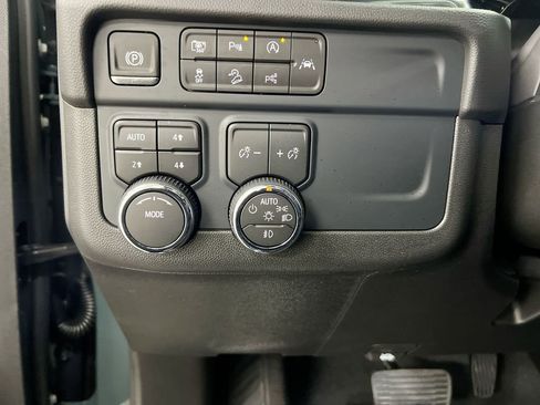 New 2026 Chevrolet Suburban Z71 w/ Comfort Package image 19