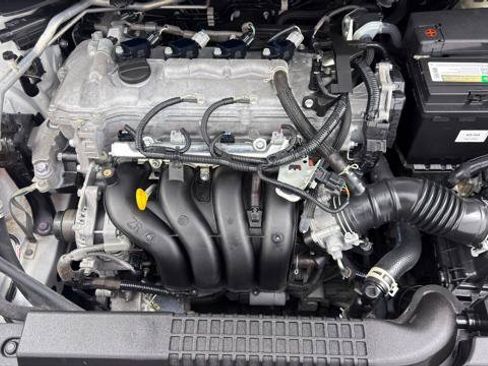 Used 2021 Toyota Corolla LE FWD image 32