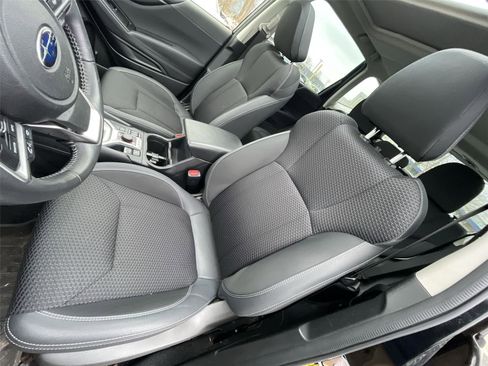 Used 2023 Subaru Forester Premium image 14