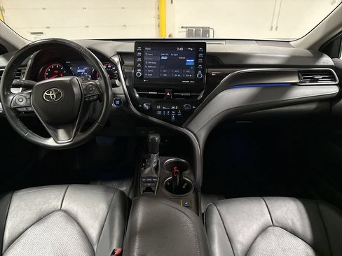 Used 2024 Toyota Camry XSE FWD image 10
