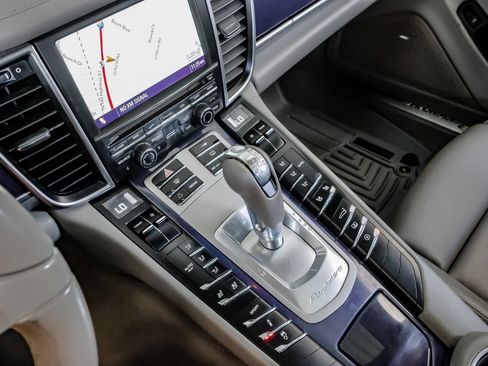 Used 2011 Porsche Panamera 4 AWD/4WD image 26