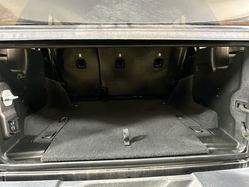 Used 2018 Jeep Wrangler Unlimited Sport S image 27