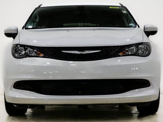 Used 2022 Chrysler Voyager LX video 2
