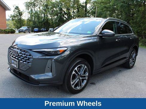 Certified 2025 Audi Q5 Premium Plus w/ Premium Plus AWD/4WD image 6