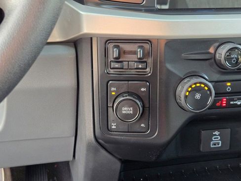 New 2026 Ford F250 XLT w/ XLT Premium Package AWD/4WD image 24