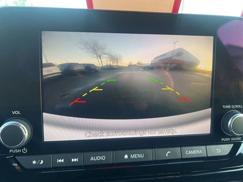 Certified 2025 Nissan Pathfinder SV image 55