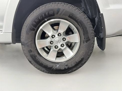 Used 2013 Toyota 4Runner SR5 AWD/4WD image 29