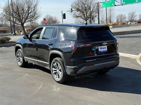 Used 2025 Chevrolet Equinox LT image 3